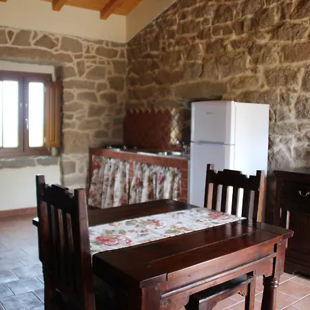 斯塔加莱公寓 *