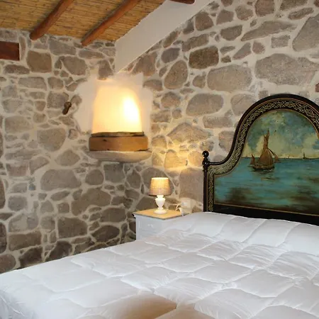 斯塔加莱公寓 *