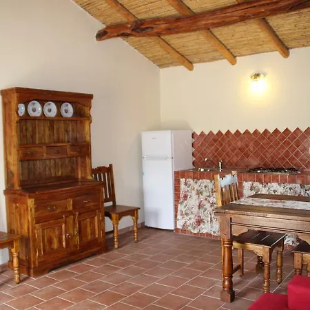 斯塔加莱公寓 *